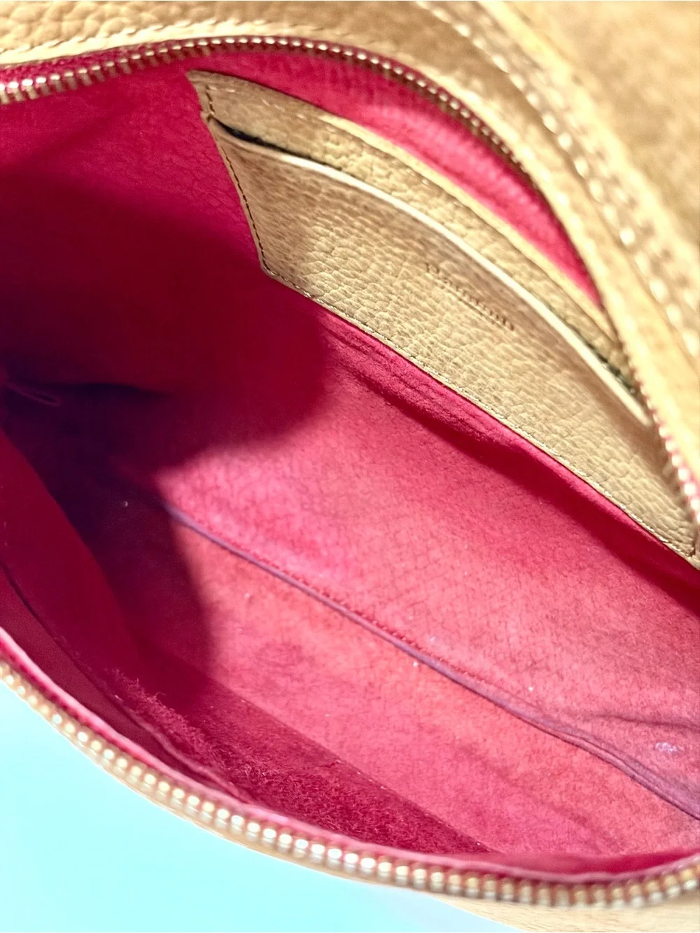 HAMMITT VIP MD Crossbody Bag In Tan Pebbled Nubuck/Brushed Gold/Red Zip